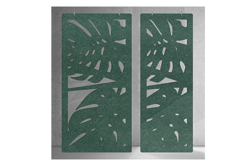Der EASYfelt Divide Monstera ist ein dekorativer und akustisch wirksamer Raumteiler aus hochwertigem PET-Filz. Mit seinem charakteristischen Monstera-Blattdesign schafft er eine moderne Trennung zwischen Arbeitsbereichen, Wartezonen oder offenen Räumen und reduziert gleichzeitig störenden Nachhall. Ideal für Büros, Empfangsbereiche oder kreative Arbeitsumgebungen. Der leichte Divider lässt sich mühelos montieren und trägt zu mehr Ruhe, Struktur und Wohlbefinden im Raum bei.