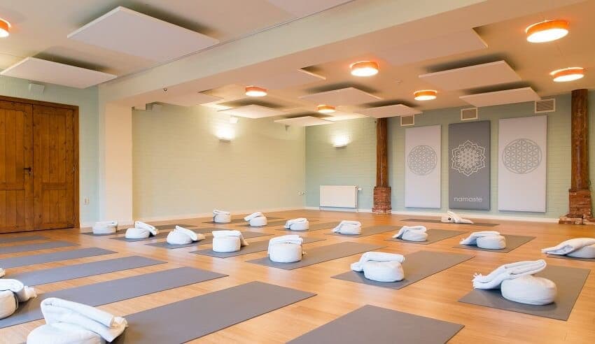 Plafondeilanden yogastudio